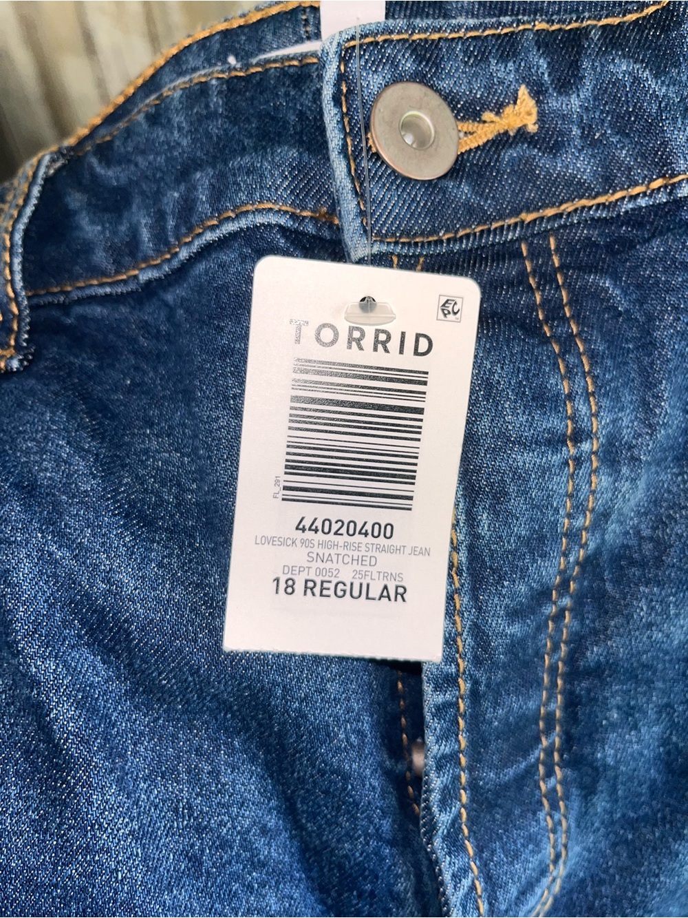 NWT Torrid Lovesick 90s High Rise Straight Leg Jeans Size 18 Button Fly - Picture 7 of 7